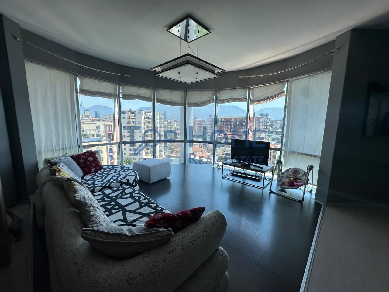 Qera Apartament 2+1+2, Komuna e Parisit